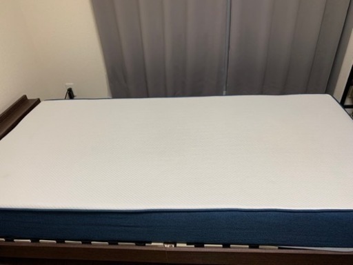 コアラマットレス　シングルベッド　フレーム、シーツ、敷きパッド付きも同値段可能です