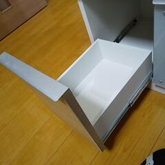 テレビボードの画像