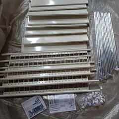 107s ★受け渡し決まりました。【未使用品】 山善　YAMAZEN フリー ラック  (突っ張り) スリム 壁面収納 組立品 ホワイト STR-788  棚の画像