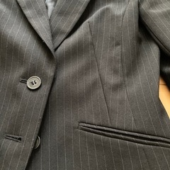 レディース  黒パンツスーツ上下　ストライプSの画像