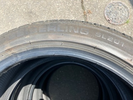 215/45R18 セイバリング　22年製4本