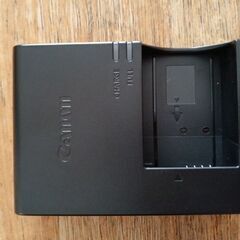 バッテリー充電器