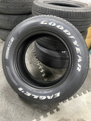 グッドイヤー  NASCAR  215/65R16C  109/107R