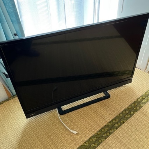 TOSHIBA テレビ　32型　2017年製