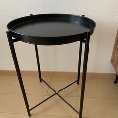 サイドテーブル