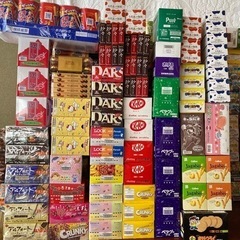 お菓子　1箱700円から販売しております！の画像