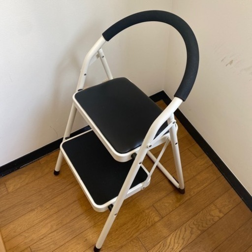 折りたたみ脚立