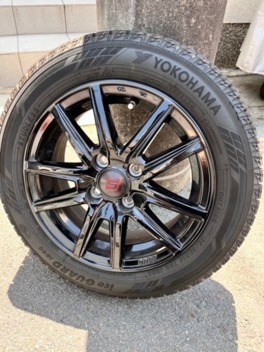 スタッドレスタイヤ　4本セット　ホイール込み　14インチ