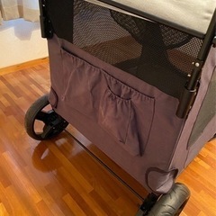 大型犬用ペットバギーの画像