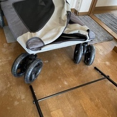 大型犬用ペットバギーの画像
