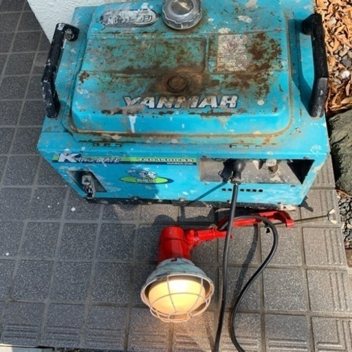 静かなヤンマー発電機　セル付き　YSG1500SSガソリン