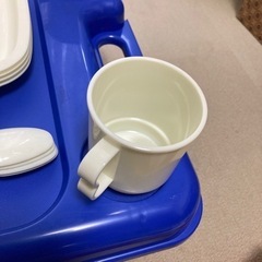 ピクニック用 アウトドア用テーブル&食器セットUSED品の画像