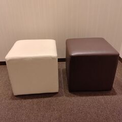 四角の椅子