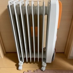 【取引中】デロンギ オイル ヒーター :H770812EFS-OR