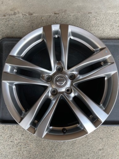 V３６スカイラインクーペ 純正　1８インチ　ホイル ８J ＋４３ PCD １１４.３　５穴 ４本セットの中古品です。 