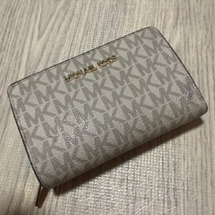 マイケルコース　MICHAEL KORS  2つ折り財布　MK柄...