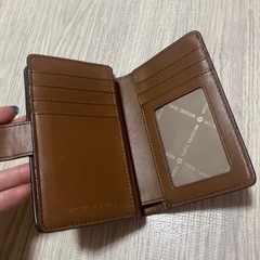 マイケルコース　MICHAEL KORS  2つ折り財布　MK柄　シグネチャーの画像