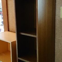 中古 本棚差し上げます。