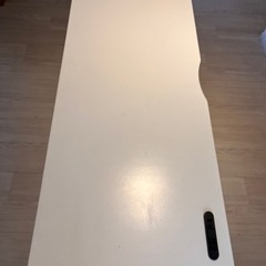 パソコンテーブル　コンセント二口ついてます⭐︎の画像