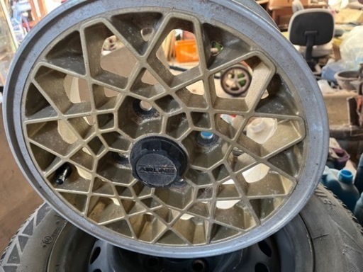 旧車用のホイル