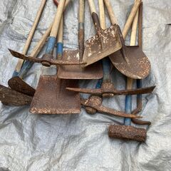 ☆無料☆地元のみ発送不可☆庭いじり　土工作業にどうぞ☆スコップ　大ハンマー　バール　ツルハシ☆の画像