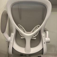 人間工学　疲れにくい椅子　ホワイト×グレー　メッシュ布地の画像