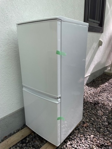 【受渡の方が決まりました】シャープ冷蔵庫　137ℓ