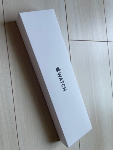 【新品未使用】Apple Watch SE2（GPSモデル）40mmシルバーアルミニウムケース、ホワイトスポーツバンド