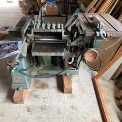 昇降版自動カンナ