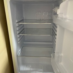 レトロ冷蔵庫の画像