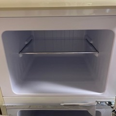 レトロ冷蔵庫の画像