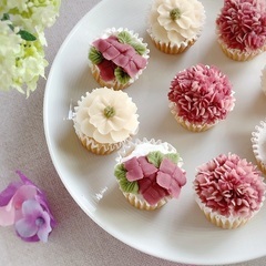 白あんで作る季節のお花「紫陽花カップケーキレッスン」