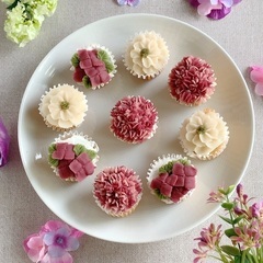 白あんで作る季節のお花「紫陽花カップケーキレッスン」の画像