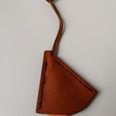 本革　キーケース　銀杏　いちょう型　ベル型の画像
