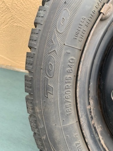 フィットシャトル　185/60R16 スタッドレス