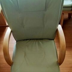 ダイニングセット(テーブルと椅子4脚)の画像