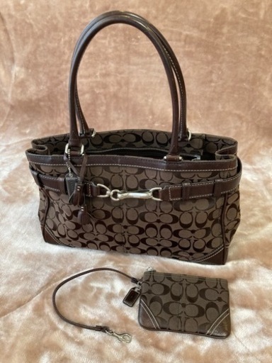 最終値下げセール！美品COACHコーチ　ハンドバッグ　ポーチ付き　レディース