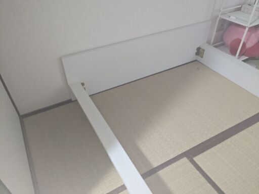 ホワイト シンプルローベッド