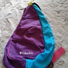 Columbia斜め掛けバック
