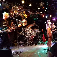 女性ボーカル募集