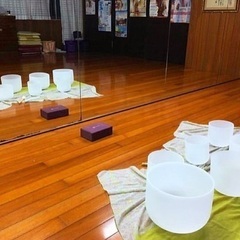 新月のクリスタルボウルヒーリング&ヨガ　　(視聴あり)
