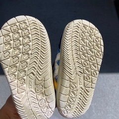 （お取引き中）アシックス　14cm キッズシューズの画像