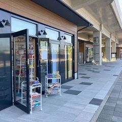 【阪急桂駅⇆洛西口駅高架下】☆雑貨と駄菓子お店『MUSHIRO堂...