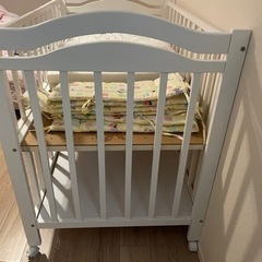 【無料でお譲りします】アリス sleepy ベビーベッドの画像