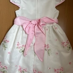 女児120cm新品ドレスの画像