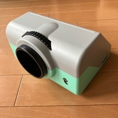 スマホ画像の投影　おもちゃ　フライングタイガーの画像