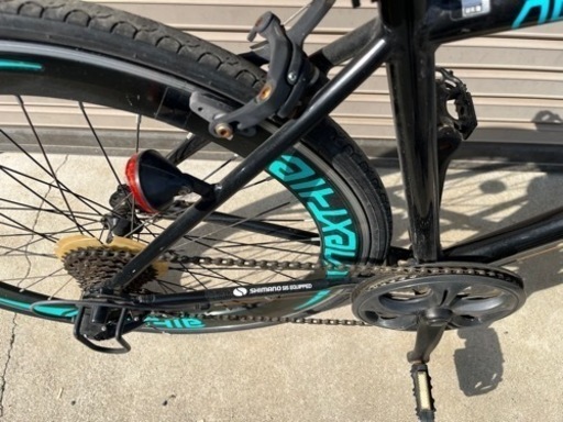 取引成立　クロスバイク 自転車 700c SHIMANO シマノ外装7段変速 
