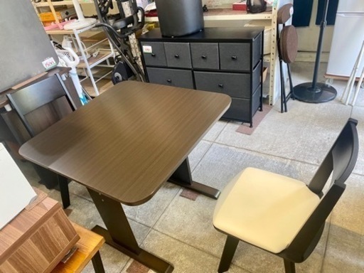 ニトリ ダイニングテーブルセット 2人掛け 回転 ダイニングチェア 中古