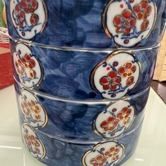 陶器のお重(4段)の画像