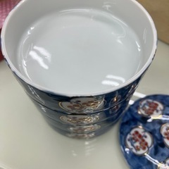 陶器のお重(4段)の画像